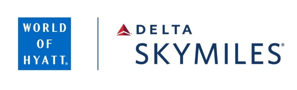 白い背景に並ぶWorld of HyattとDelta SkyMilesのロゴ